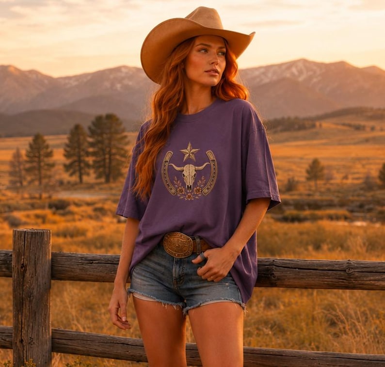 Western Skull & Horseshoe T-Shirt — Cowgirl TShirt | Western Tee | Comfort Colors Country Tee | Vintage Country Shirt | Rodeo Shirt